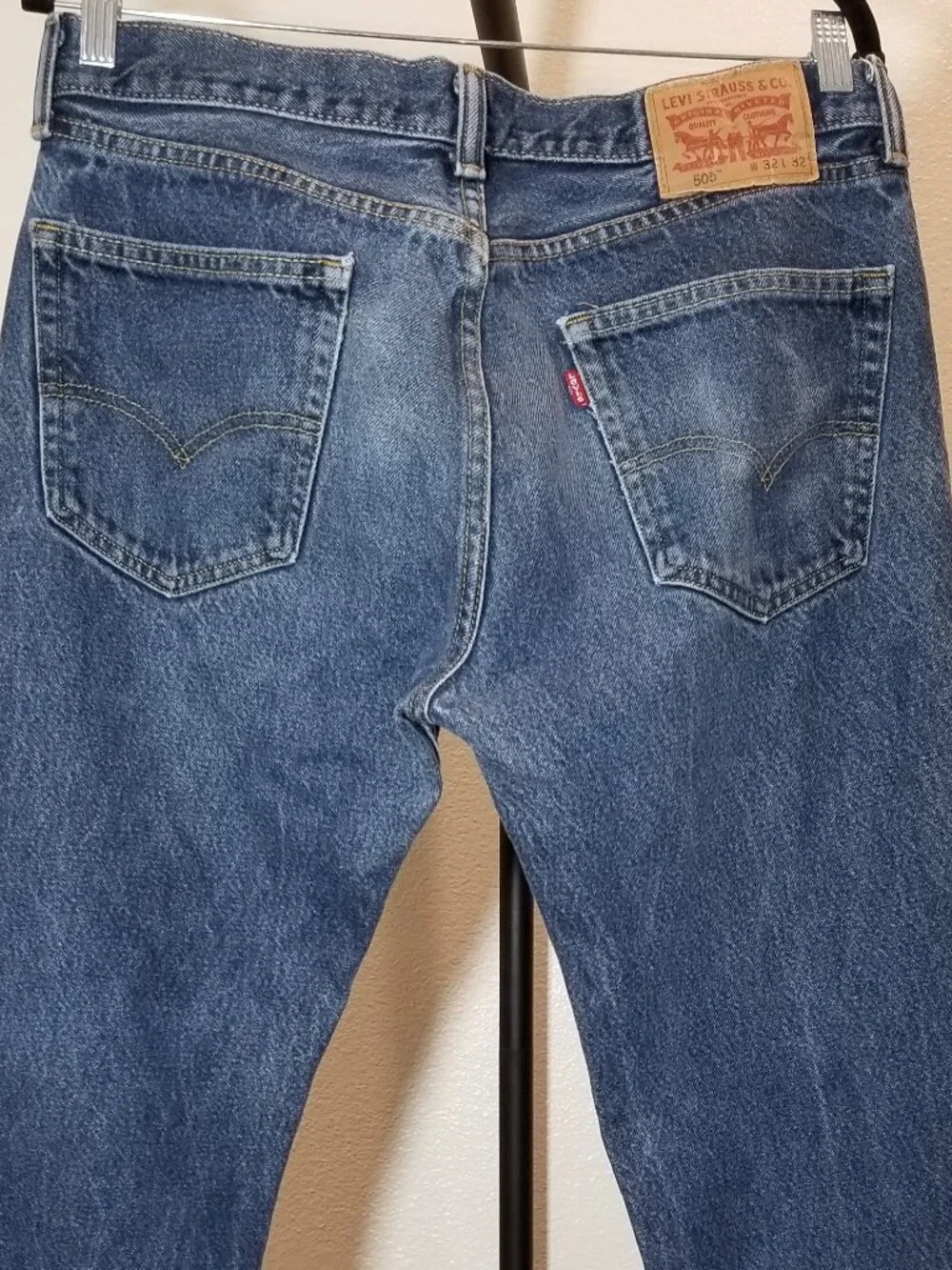 Levi's 505 Mens 32x32 Regular Fit Straight Leg Jeans Medium Wash Retro Street